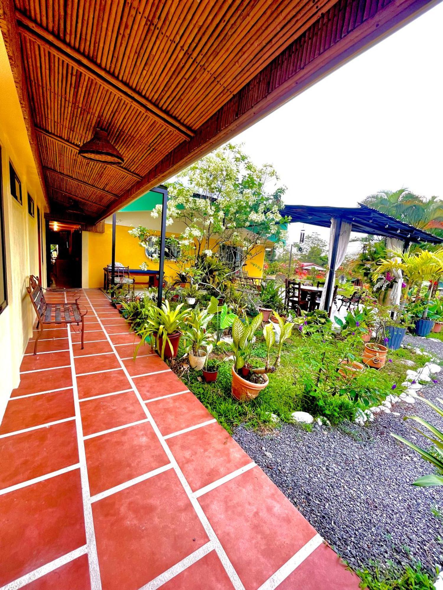 Hotel Tierra De Volcanes Ла Фортуна Экстерьер фото