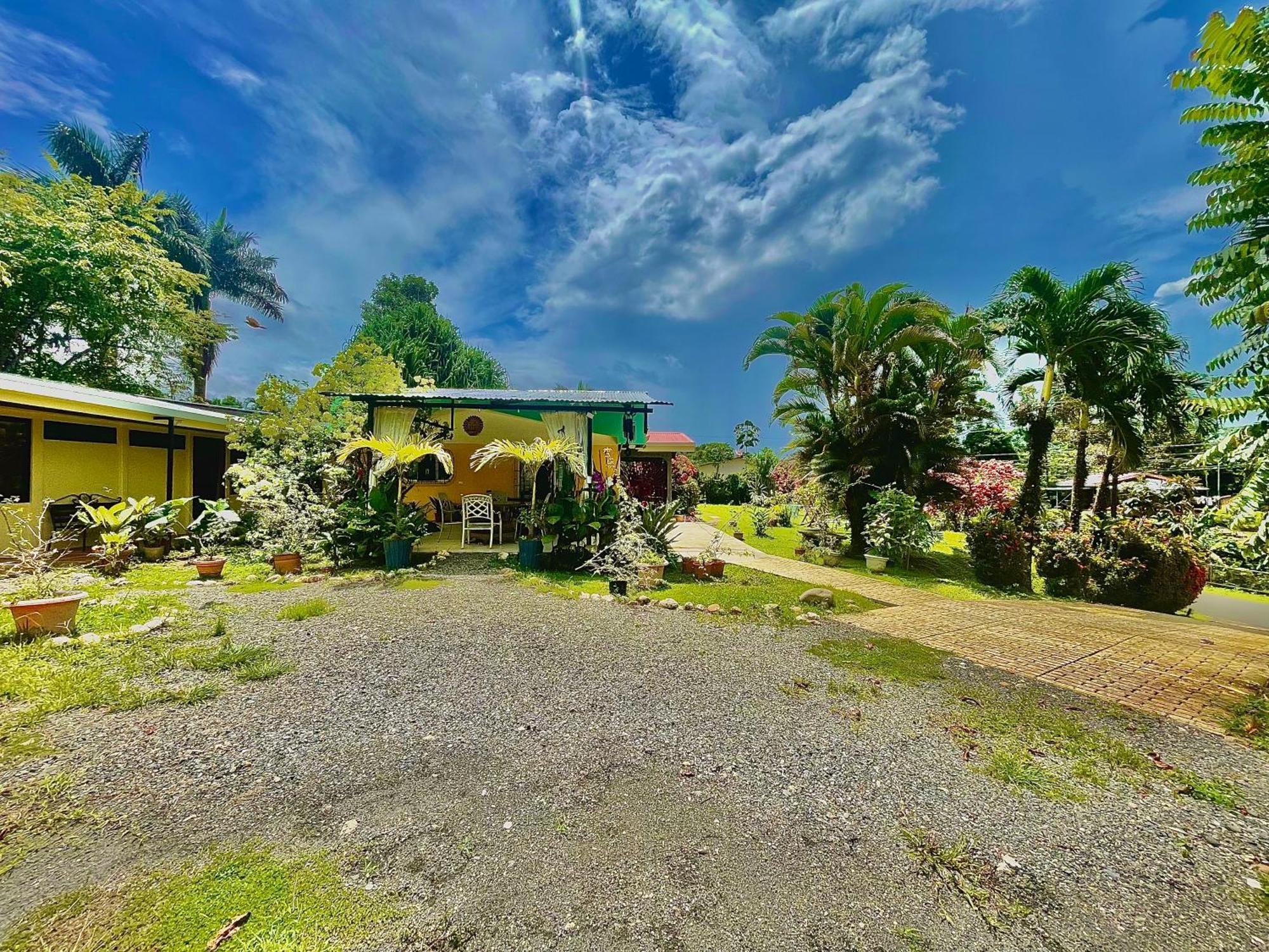 Hotel Tierra De Volcanes Ла Фортуна Экстерьер фото